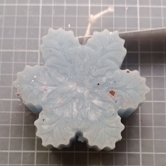 Snowflake Blue Candle - Picture 6 of 7